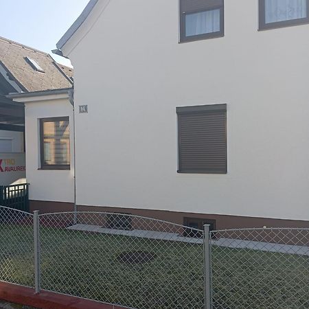 Apartment Lara Sankt Peter am Bichl Екстер'єр фото